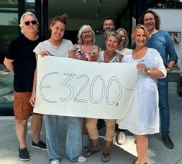 rinus met cheque